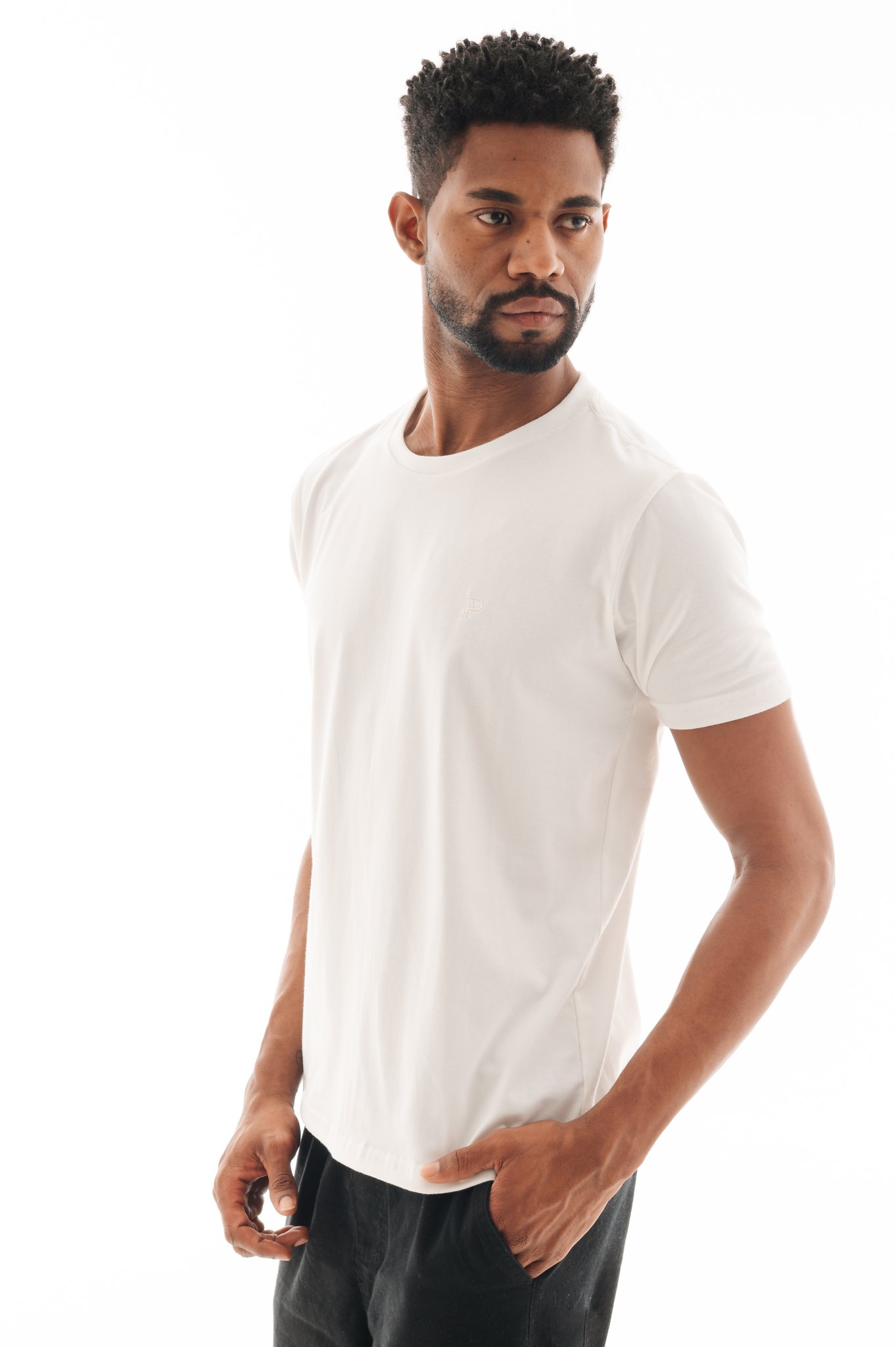 dsc_1477 Camiseta Básica Bordada - Off White - Imagem 5